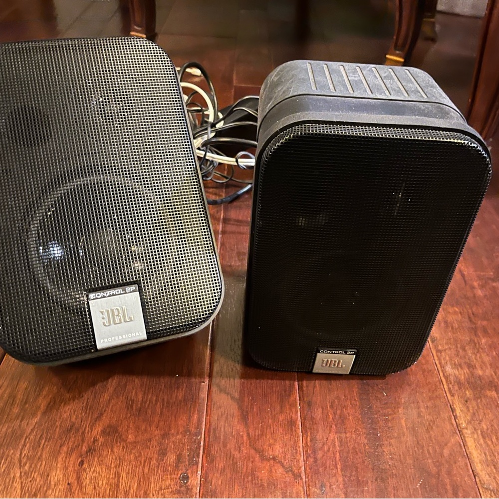 JBL Control 2P professional Speakers